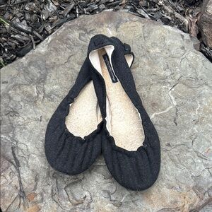 AE Black Women's Ballet Flats